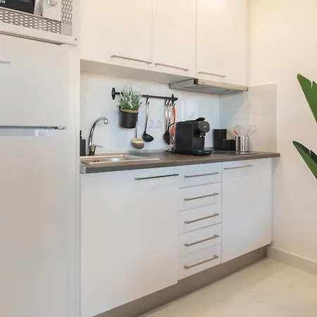 Cozy Center - Happy Apartment